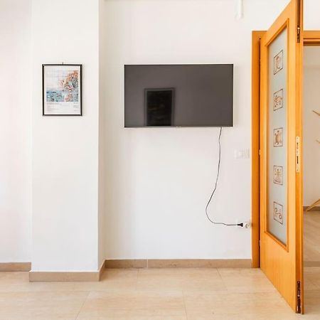 Casa Etruschi - Appartamento Con Posto Auto Livorno Exterior foto